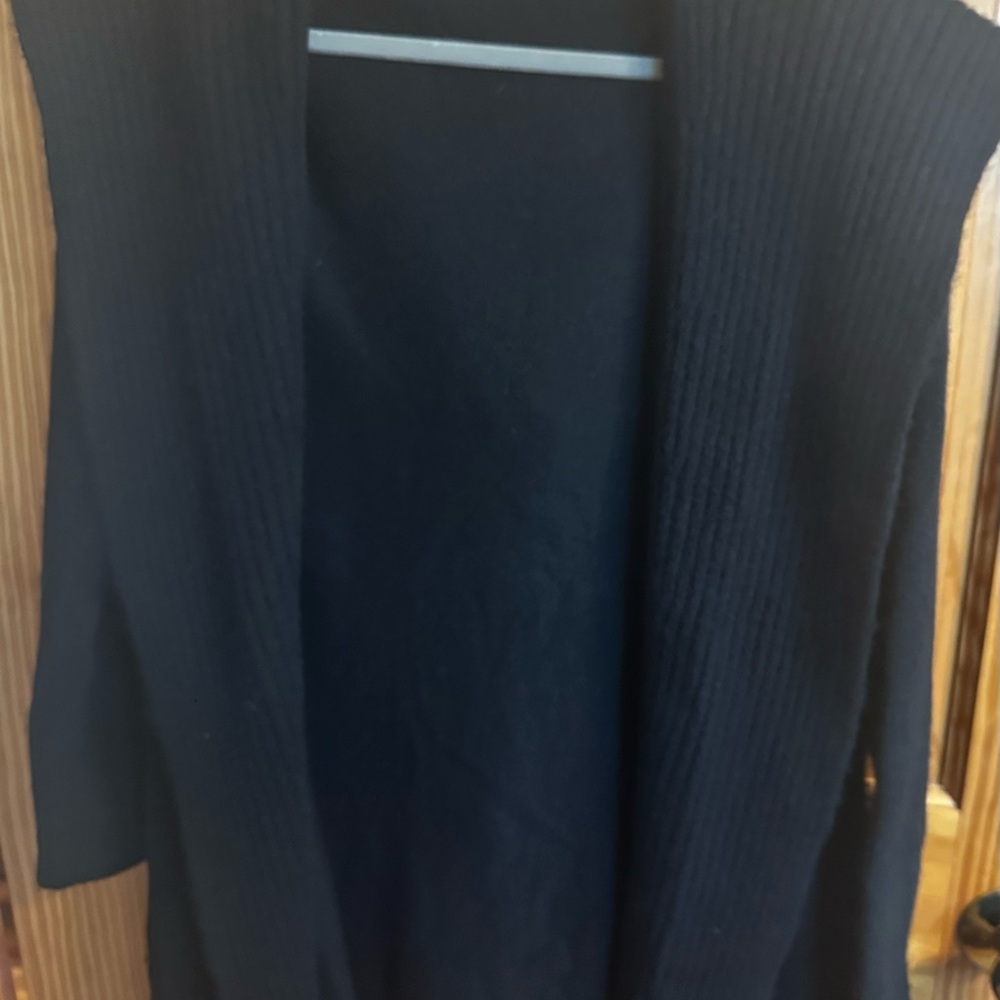 Isaac Mizrahi black cashmere hooded cardigan size small